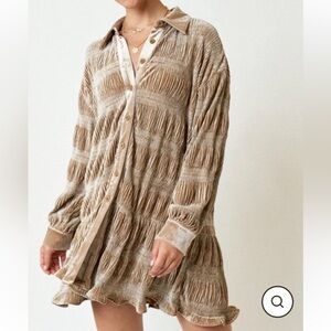Lalavon. Taupe Velour Button-Down Long Sleeve Mini Dress Size Medium